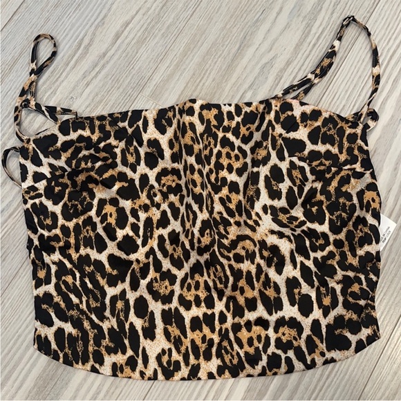Superdown leopard print crop top - Picture 1 of 5